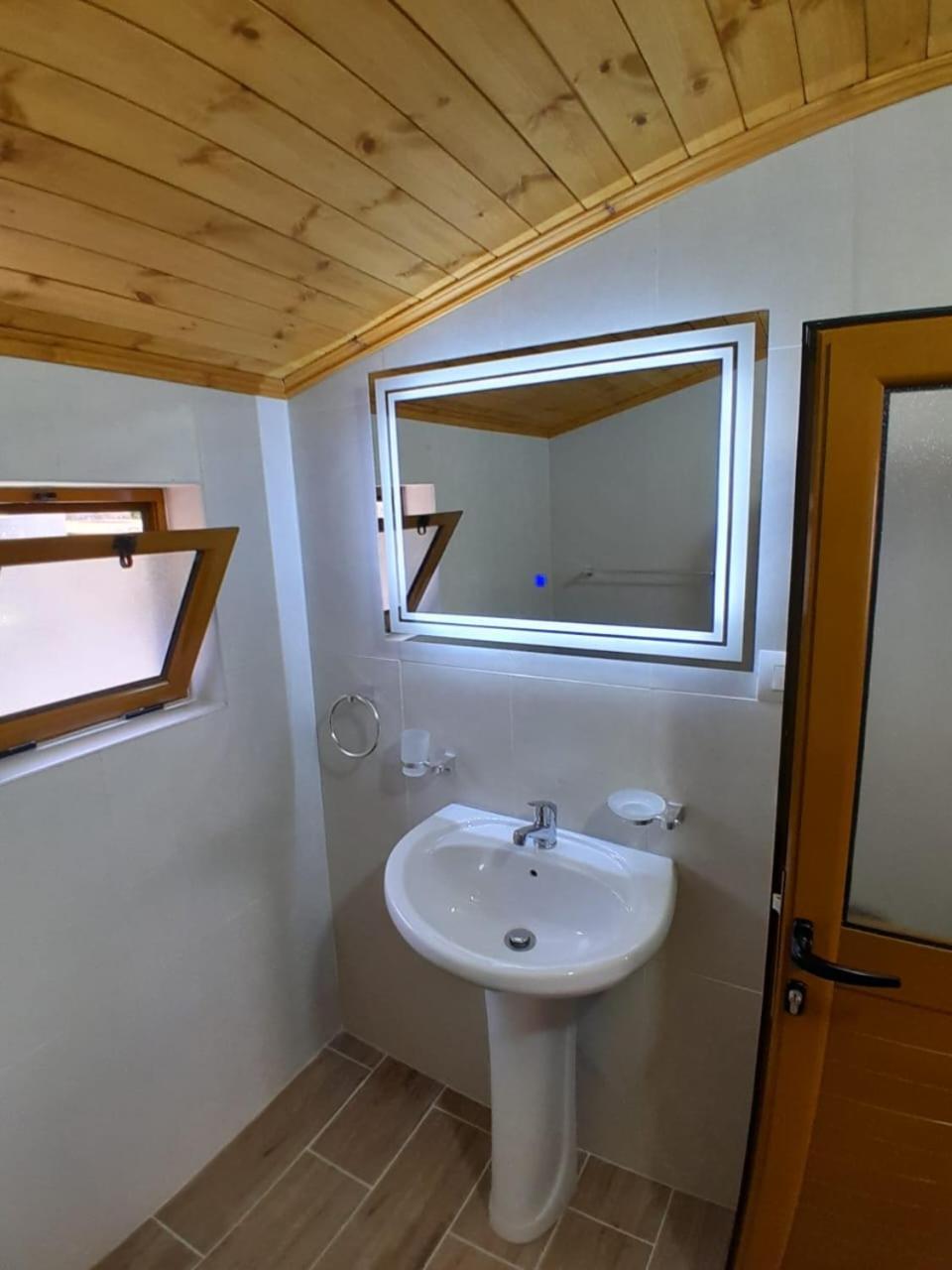 Guest House Ejona Gjirokastër المظهر الخارجي الصورة