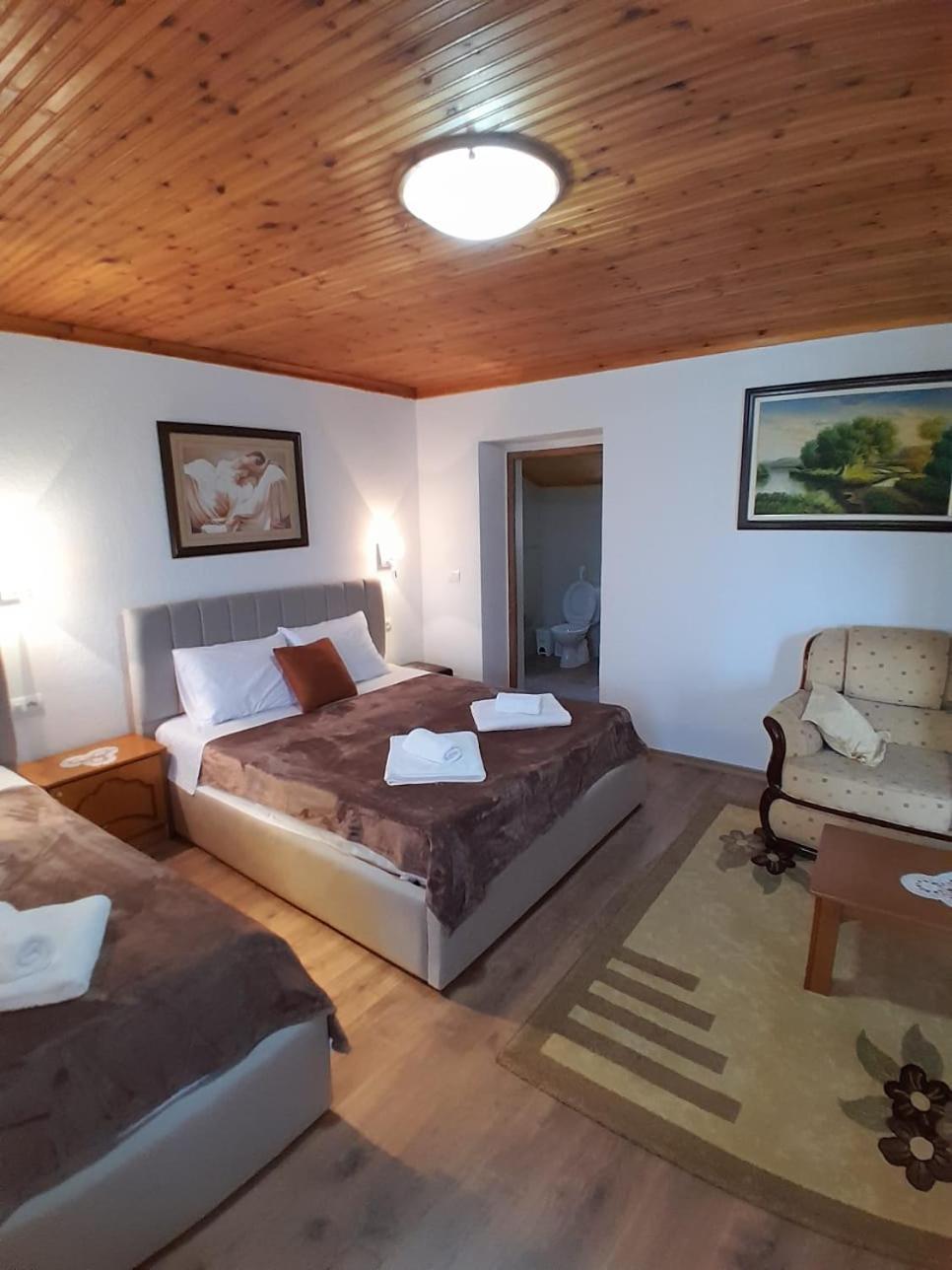 Guest House Ejona Gjirokastër المظهر الخارجي الصورة